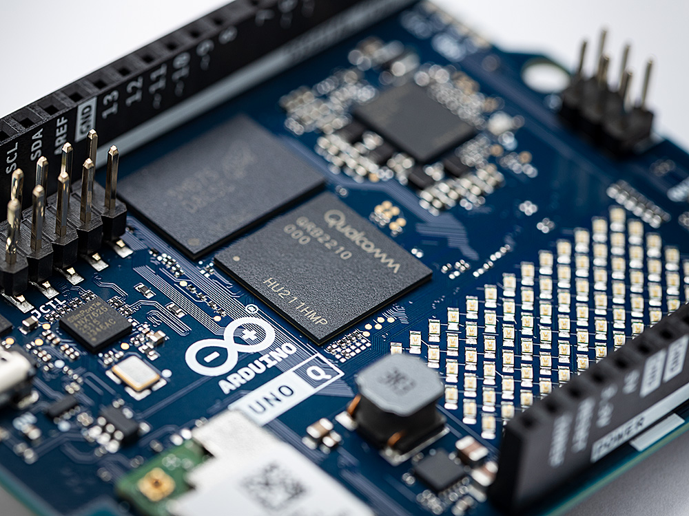 Arduino UNO Q